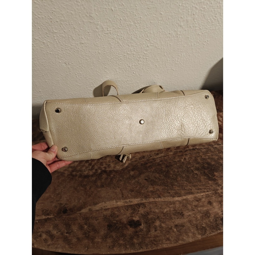 Harold's Metallic Leather Tote Style Shoulder Bag EUC - Picture 5 of 12